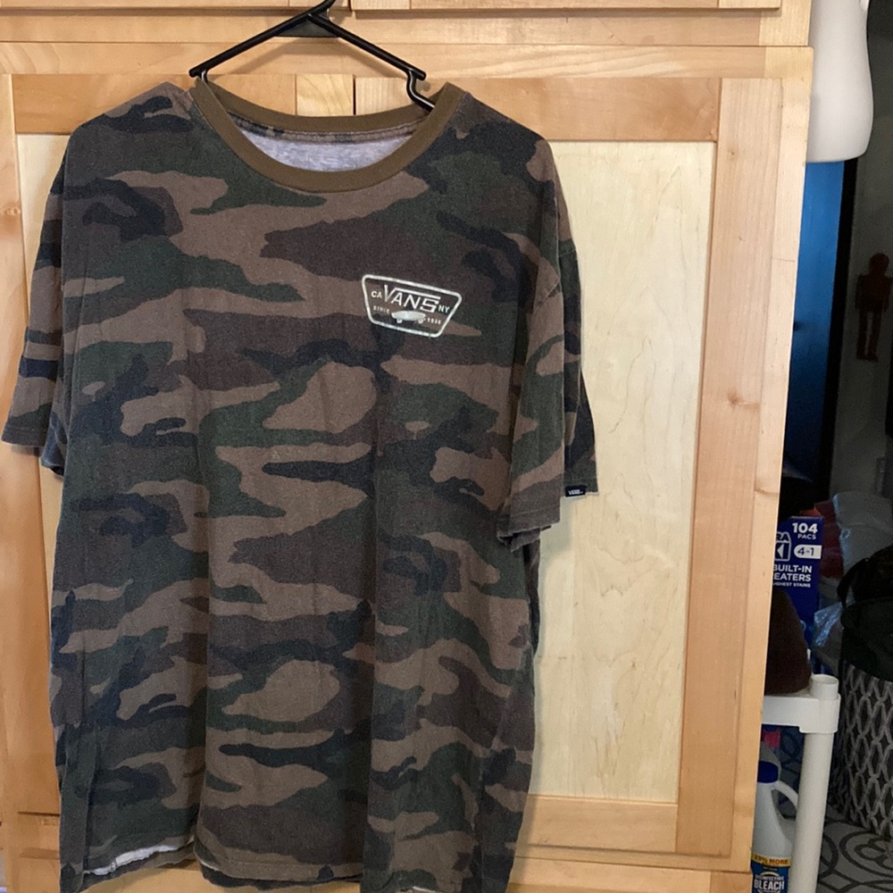 Vans tee shirt. XXL